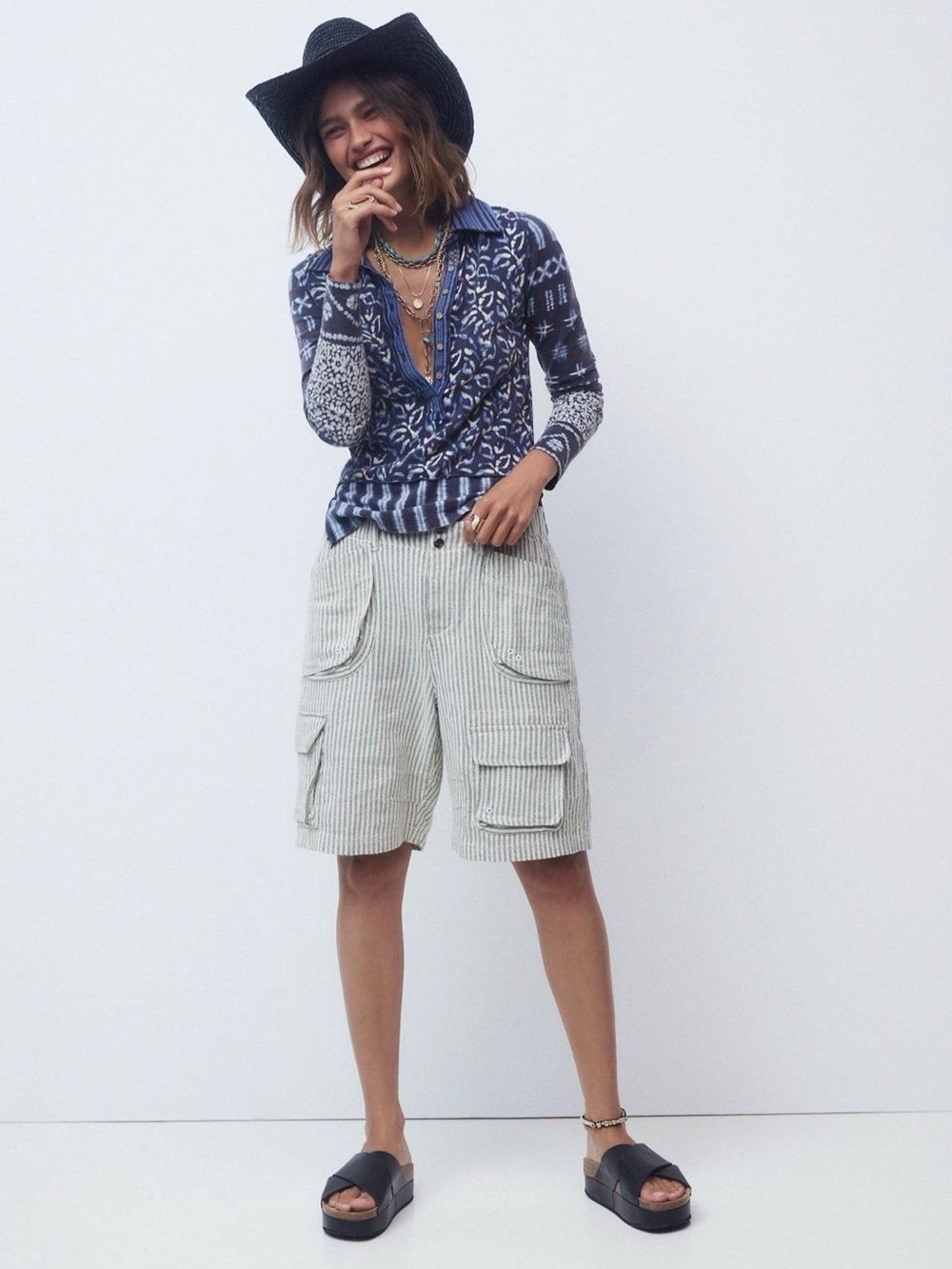 Free People New Cayman cargo Shorts in New moon Sz L